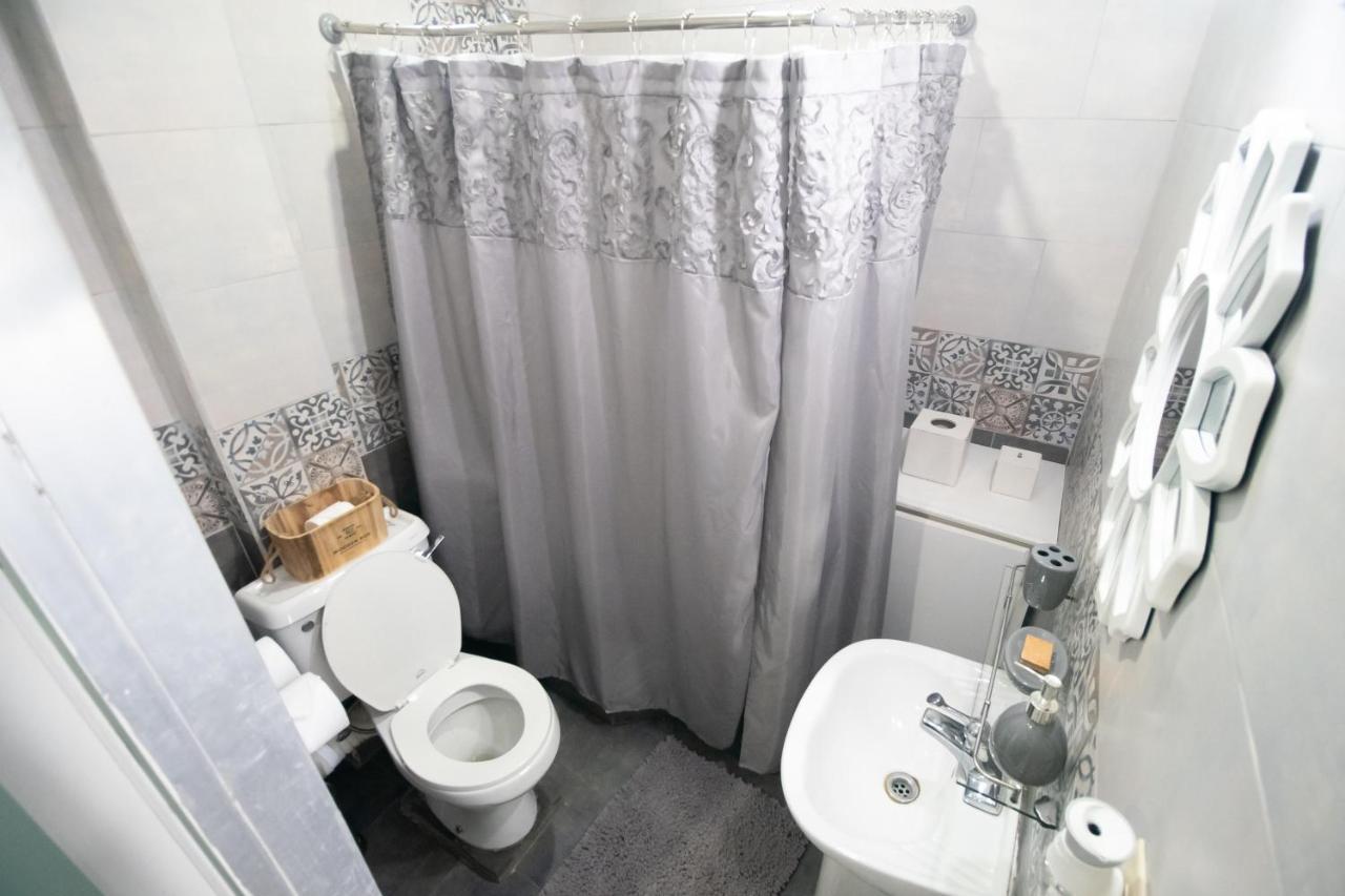 Stacys Place #3 Studio Apartment Port of Spain Eksteriør bilde